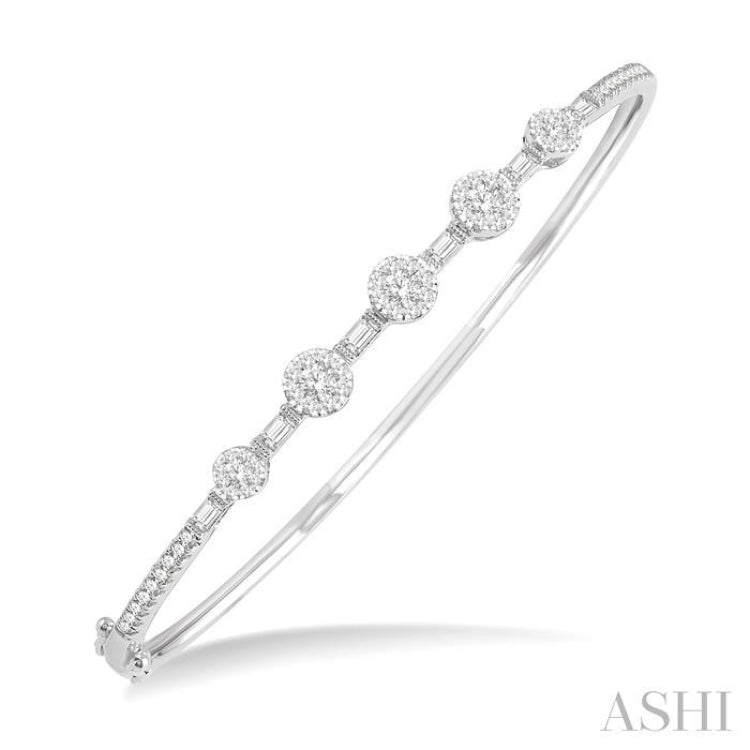 1 1/10 Ctw Lovebright Circular Mounts Baguette & Round Cut Diamond Bangle in 14K White Gold