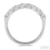 1 Ctw Round Cut Diamond 7 Stone Wedding Band in Platinum
