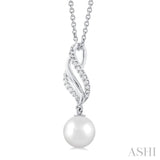 1/10 ctw Conch Shape 7X7 MM Round Cultured Pearl and Round Cut Diamond Fashion Pendant With Chain in 10K White Gold