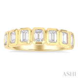 2.00 Ctw 7-Stone Bezel Set Emerald Cut Diamond Fashion Band in 14K Yellow Gold