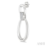 1/10 Ctw Oval Shape Link Round Cut Diamond Fashion Earrings in Sterling Silver