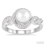 Pearl & Diamond Ring